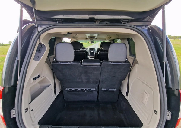 Chrysler Town &amp; Country cena 66500 przebieg: 188888, rok produkcji 2014 z Siedlce małe 742
